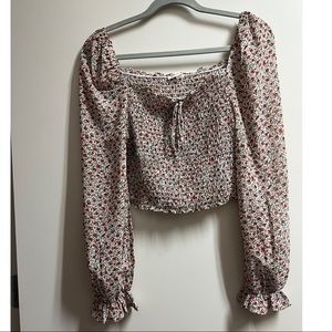 Long Sleeve Floral Crop Top Size Medium